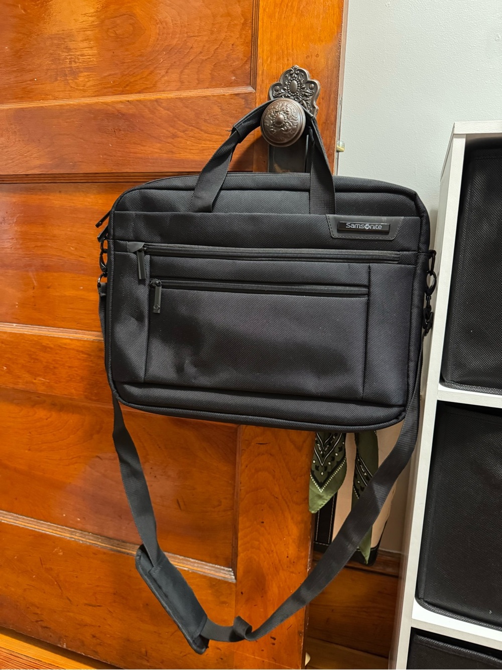 Samsonite Black Men's Laptop Shoulder/Messenger Bag